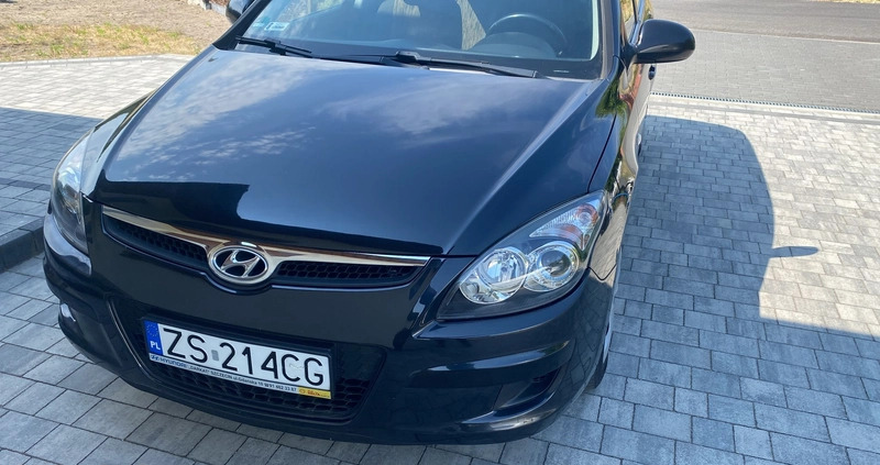 Hyundai I30 cena 21000 przebieg: 118000, rok produkcji 2010 z Kobyłka małe 67